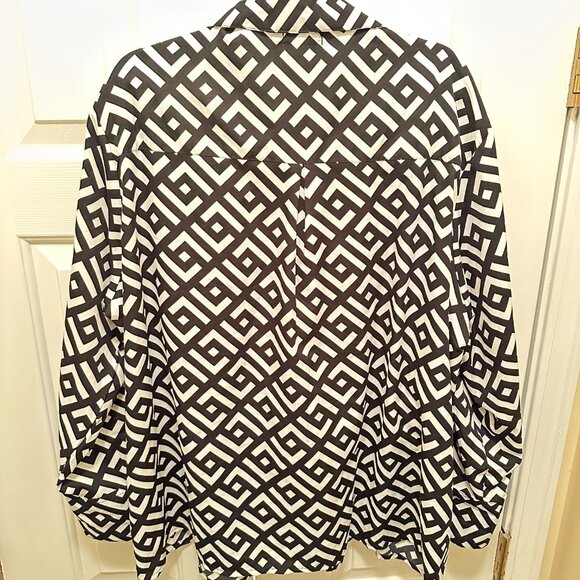 Boohoo - Geometric Print Shirt & Shorts Set - Picture 2 of 8